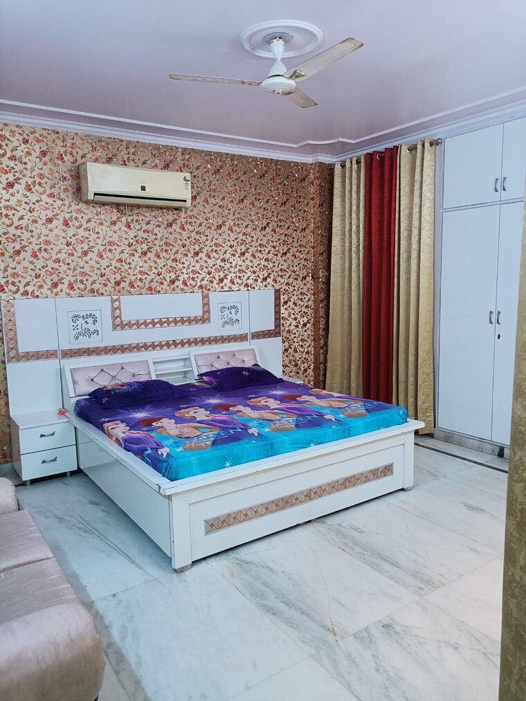 Bedroom, tilak nagar 3 Bedroom 1000 Sq.Ft. Builder Floor In Tilak Nagar Delhi 8563781