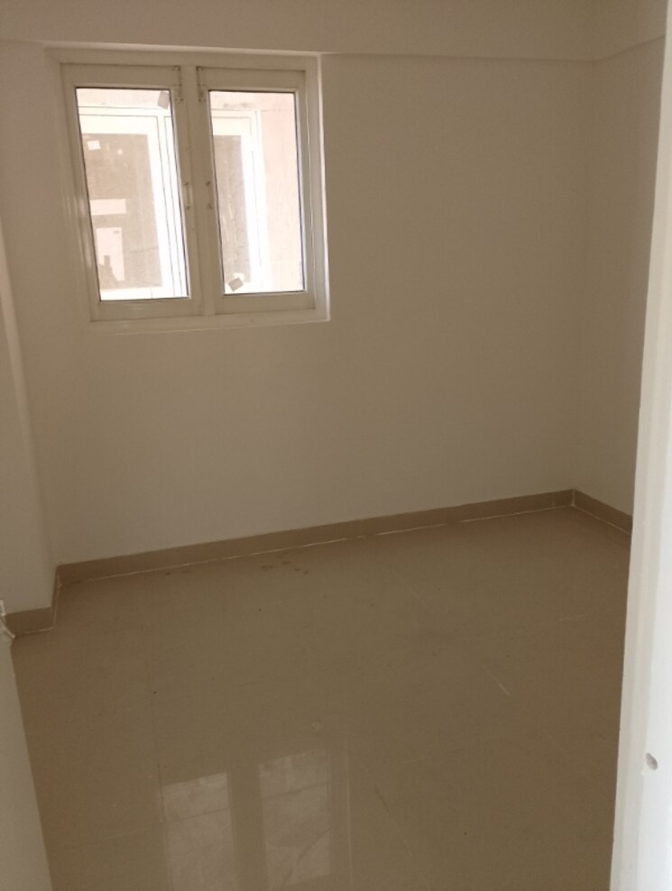 Room, rof-alante 3 Bedroom 750 Sq.Ft. Apartment In Sector 108 Gurgaon 8563947