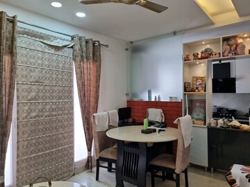 Master Bedroom in 3.5 BHK Builder Floor at Meenakshi Garden – for Sale