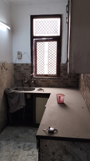 Living Room in 1.5 BHK Builder Floor at Rohini Sector 11 – for Sale