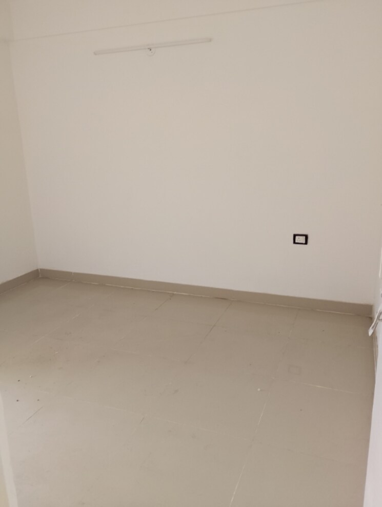 Room, rof-alante 3 Bedroom 750 Sq.Ft. Apartment In Sector 108 Gurgaon 8563947