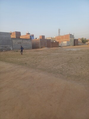  Plot For Sale in Dheeraj Nagar