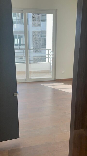 Room in 3 BHK Builder Floor at Sunstar Floors, Sector 51 – for Rent