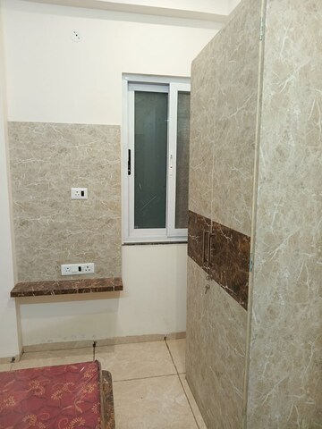 Furnished Amenities in 2 BHK Builder Floor at Taru Chhaya Nagar – for Rent