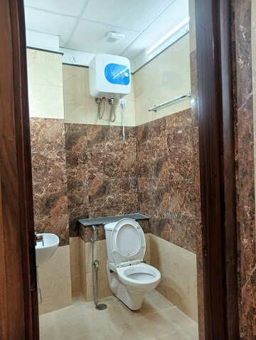Bathroom in 2 BHK Builder Floor at Taru Chhaya Nagar – for Rent