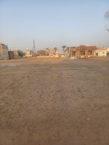  Plot For Sale in Dheeraj Nagar