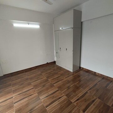 Room in 3 BHK Apartment at Trendsquare Ortus Apartment, Hebbal – for Rent
