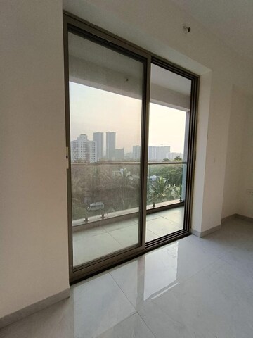 Room in 3.5 BHK Apartment at Mantra Sky Homes, Magarpatta City – for Sale