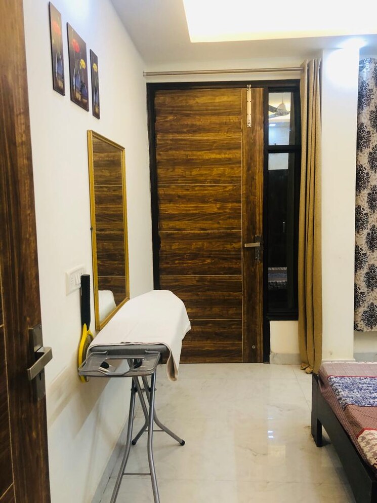 Room, saket 3 Bedroom 1800 Sq.Ft. Apartment In Saket Delhi 8564598