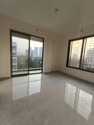 Room in 2 BHK Apartment at Kumar Parc Residences, Hadapsar – for Sale