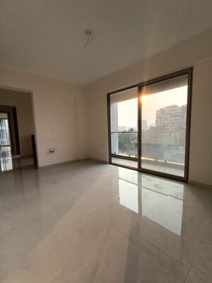 Room in 2 BHK Apartment at Magarpatta Nova Elegance, Mundhwa – for Sale