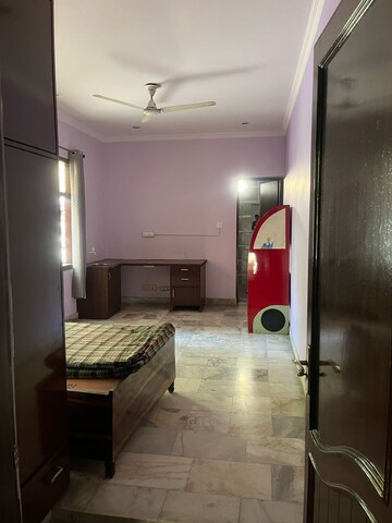 Room in 2 BHK Apartment at Huda CGHS, Sector 56 – for Rent