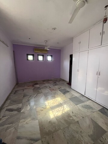 Room in 2 BHK Apartment at Huda CGHS, Sector 56 – for Rent