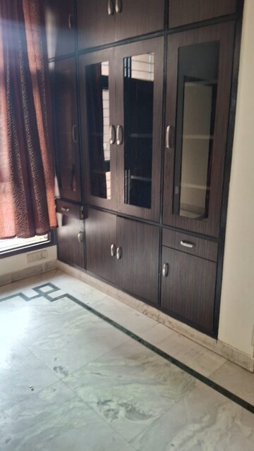 Room in 3 BHK Apartment at Sector 22 Dwarka – for Rent