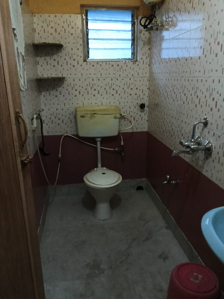 Bathroom, panditiya road 6+ Bedroom 5040 Sq.Ft. Independent House In Panditiya Road Kolkata 8565182