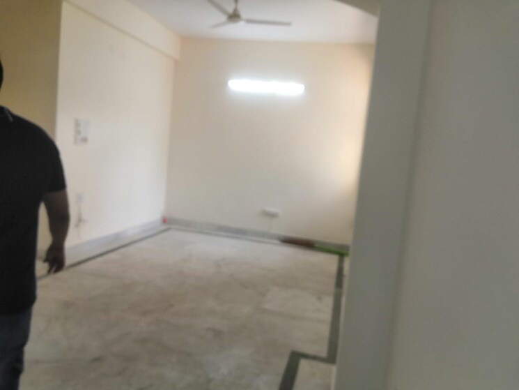 Room, sector 22 dwarka 3 Bedroom 1500 Sq.Ft. Apartment In Sector 22 Dwarka Delhi 8565377
