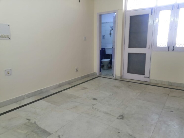 Room, sector 22 dwarka 3 Bedroom 1500 Sq.Ft. Apartment In Sector 22 Dwarka Delhi 8565377