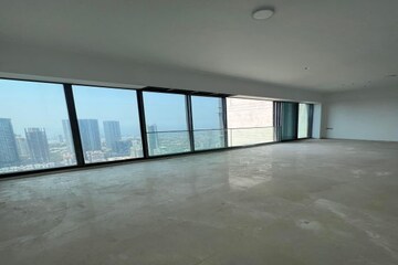 Room in 5 BHK Apartment at Rustomjee Crown, Prabhadevi – for Sale