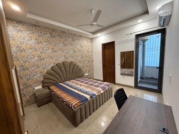 Bedroom in 3 BHK Builder Floor at Shivalik Colony – for Rent