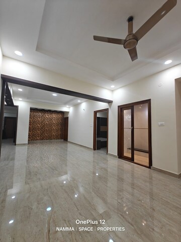 Room in 3 BHK Builder Floor at Hsr Layout – for Rent