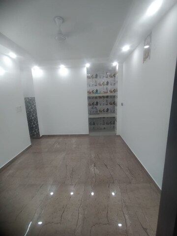 Room in 3 BHK Builder Floor at East Patel Nagar – for Sale