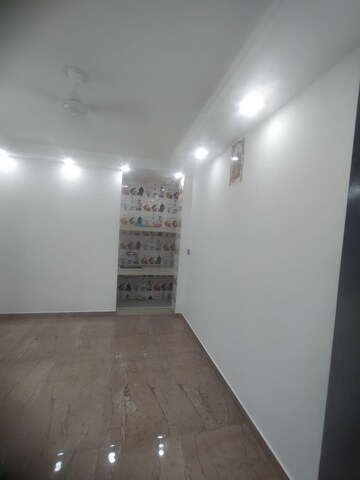 Room in 3 BHK Builder Floor at East Patel Nagar – for Sale