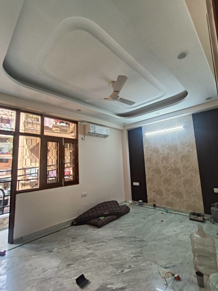 Room, khirki extension 3 Bedroom 125 Sq.Yd. Builder Floor In Khirki Extension Delhi 8565801