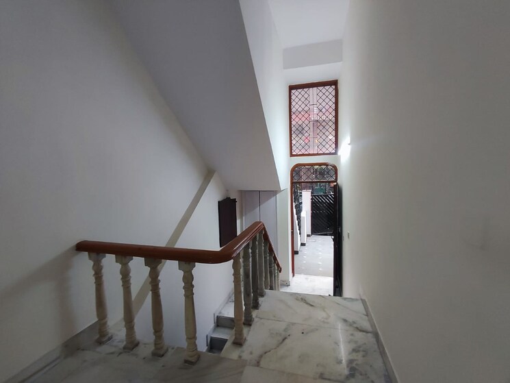 undefined, shivalik colony 2 Bedroom 1800 Sq.Ft. Builder Floor In Shivalik Colony Delhi 8565863