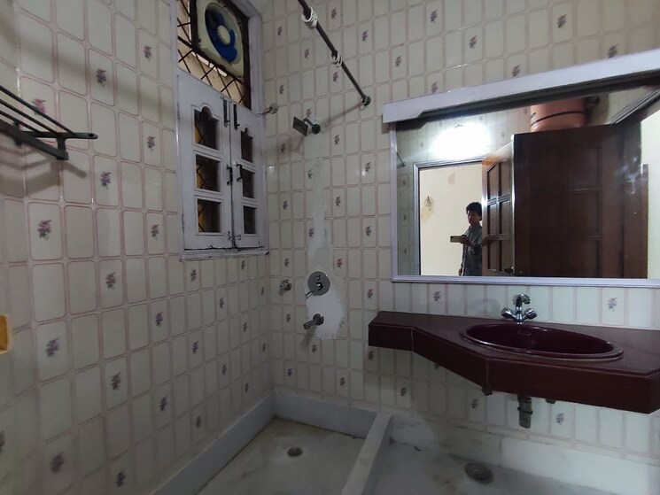 Kitchen, shivalik colony 2 Bedroom 1800 Sq.Ft. Builder Floor In Shivalik Colony Delhi 8565863