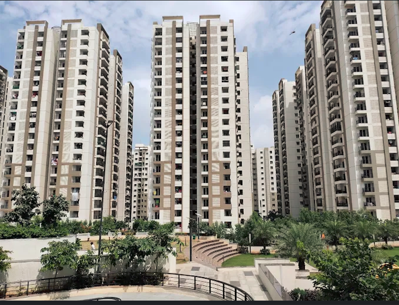 3 BHK 1580 Sq.Ft. Apartment in Cybercity Rainbow Vistas Rock Gardens