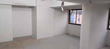 Room in  Showroom at Naupada – for Rent