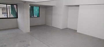 Room in  Showroom at Naupada – for Rent