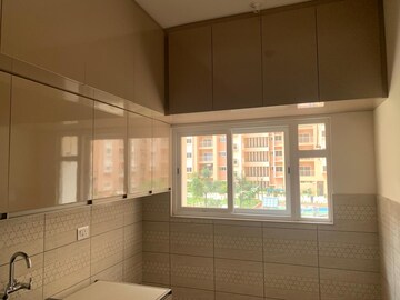 Room in 3 BHK Apartment at Prestige Finsbury Park Regent, Bagaluru  – for Rent