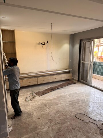 Parking in 3 BHK Villa at Sector 49 – for Sale