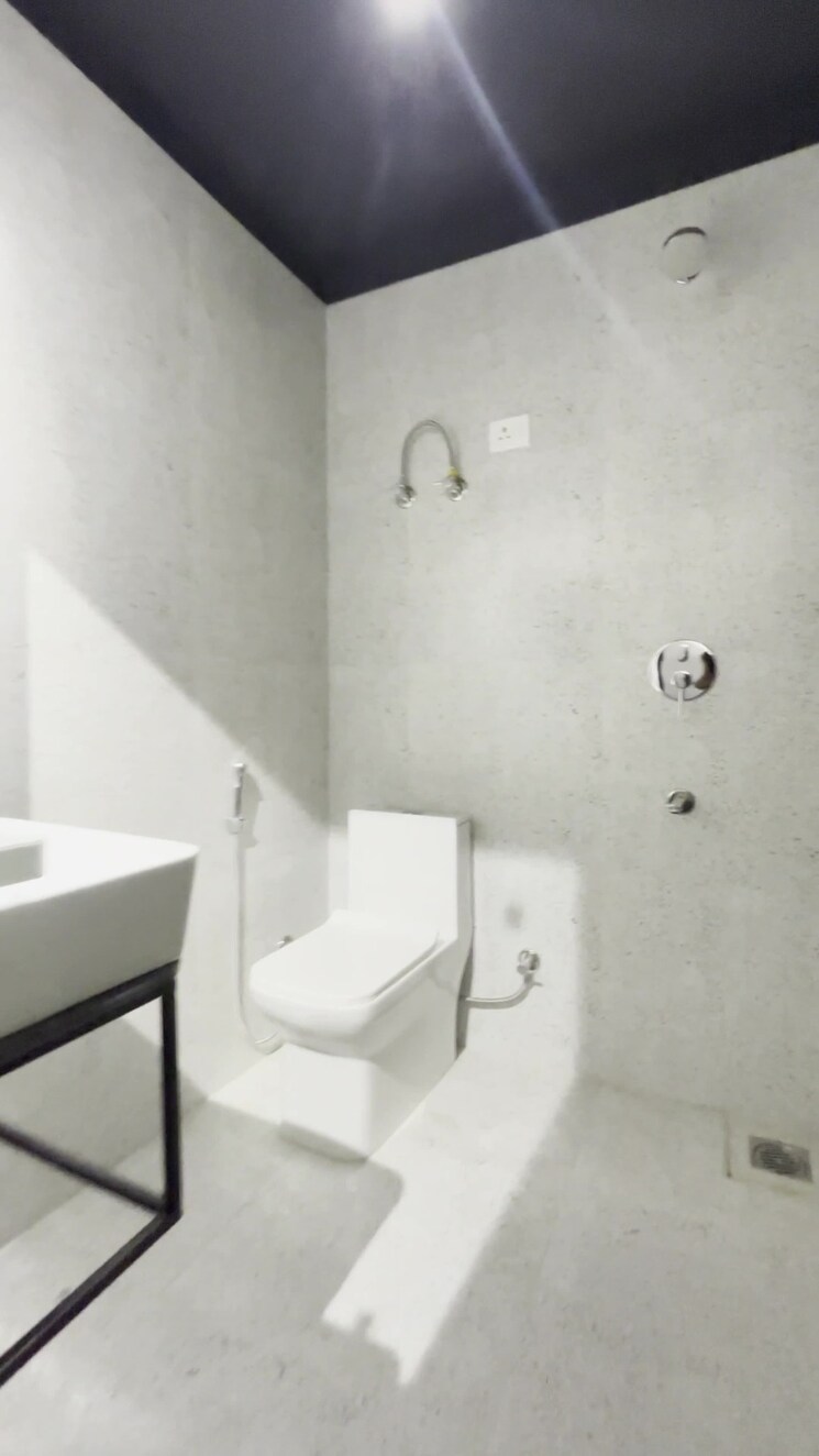 Attached Bathroom, paryavaran complex 1 Bedroom 450 Sq.Ft. Builder Floor In Paryavaran Complex Delhi 8566727