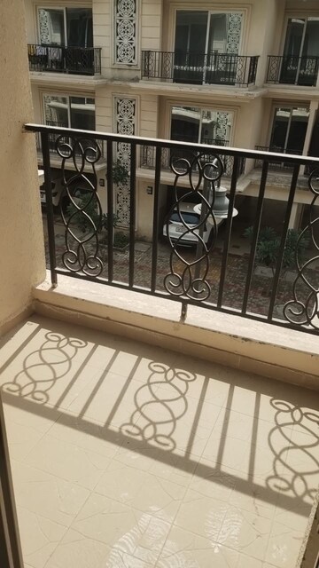 Balcony in 2 BHK Builder Floor at Signature Global Park, Sohna Sector 36 – for Rent