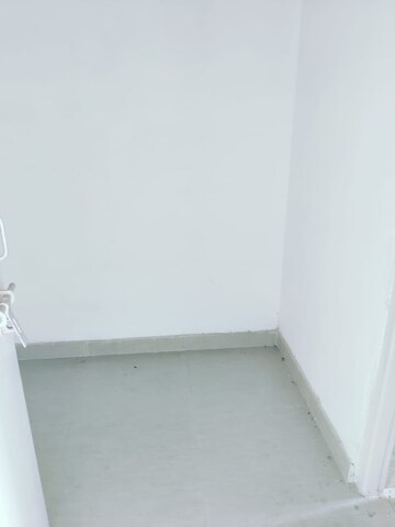Room in 3 BHK Apartment at Sargam Apartment, Jankipuram – for Rent