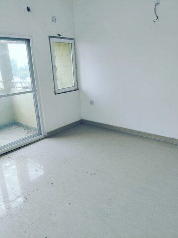3 BHK Apartment For Rent in Sargam Apartment, Jankipuram