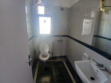 Bathroom in 2 BHK Builder Floor at SS Mayfield Gardens, Sector 51 – for Rent