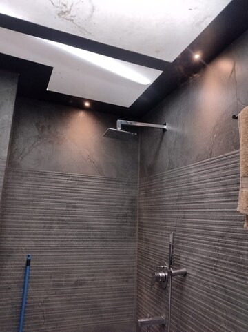 Furnished Amenities in 4 BHK Builder Floor at Sushant Lok ii – for Rent