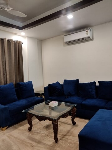 Team Area in 4 BHK Builder Floor at Sushant Lok ii – for Rent