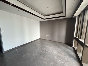 Room in 6+ BHK Apartment at Lodha Trump Tower, Worli – for Sale