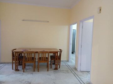 Room in 3 BHK Apartment at Ardee City The Residency, Sector 52 – for Rent