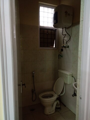 Bathroom in 3 BHK Apartment at Ardee City The Residency, Sector 52 – for Rent