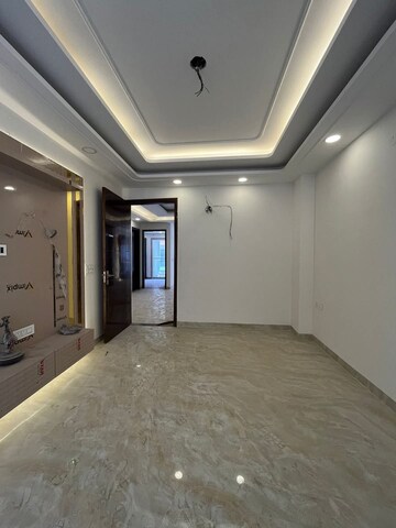 Room in 3.5 BHK Builder Floor at Sector 49 – for Sale