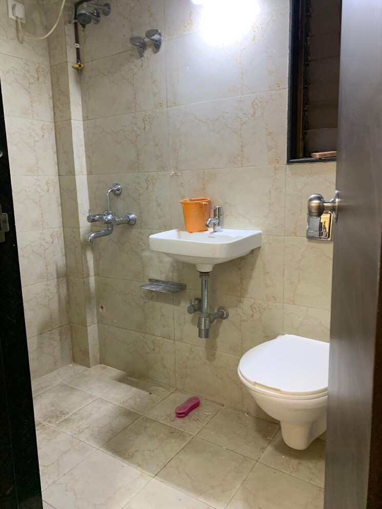 Bathroom, alfa-apartment 3 Bedroom 1050 Sq.Ft. Apartment In Borivali West Mumbai 8567168