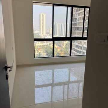 2 BHK Apartment For Rent in Malad East
