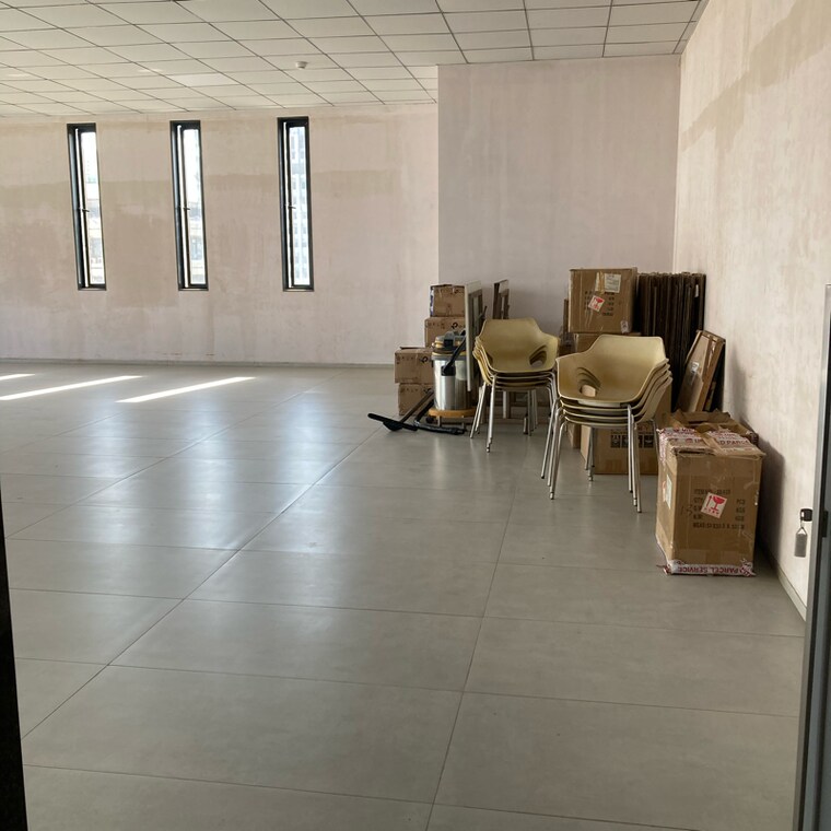 Room, andheri west Commercial Office Space 2003 Sq.Ft. In Andheri West Mumbai 8567207