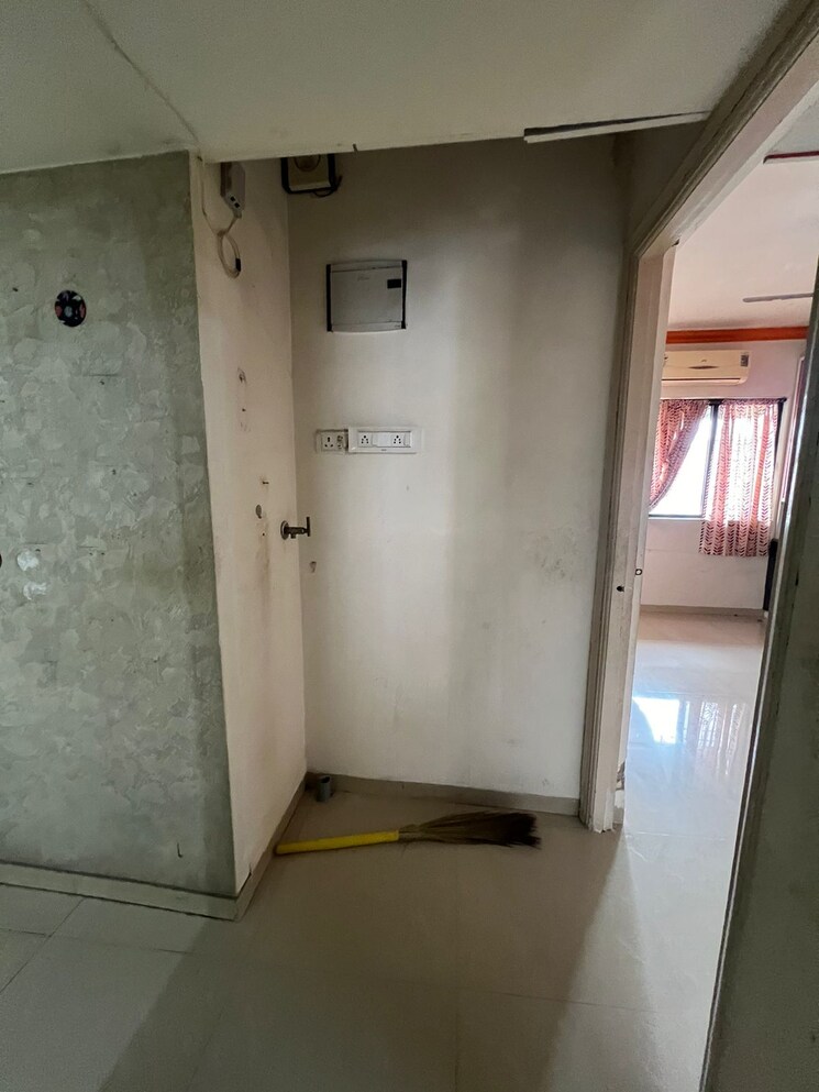 Room, ng-park 2 Bedroom 580 Sq.Ft. Apartment In Dahisar East Mumbai 8567212