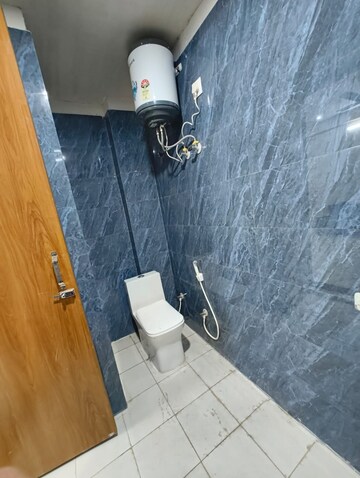 Attached Bathroom in 2 BHK Builder Floor at Dlf Phase V – for Rent